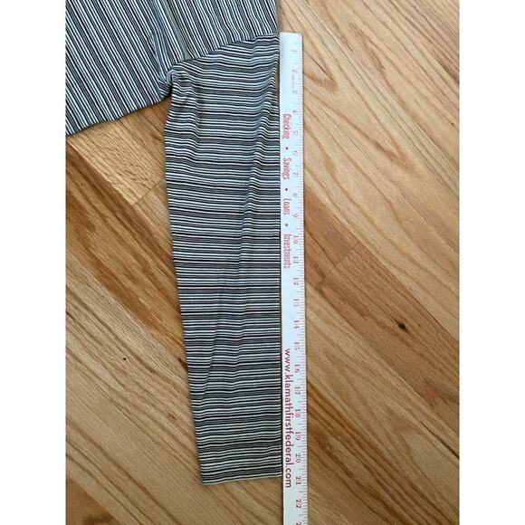 Athleta Stratus striped Top T shirt Womens M Long sleeve activewear scoop neck - Picture 7 of 8